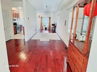 Ideal forSingle Male Working From Office Full Attached Wash Room and Walk in Closet Parking for One...
