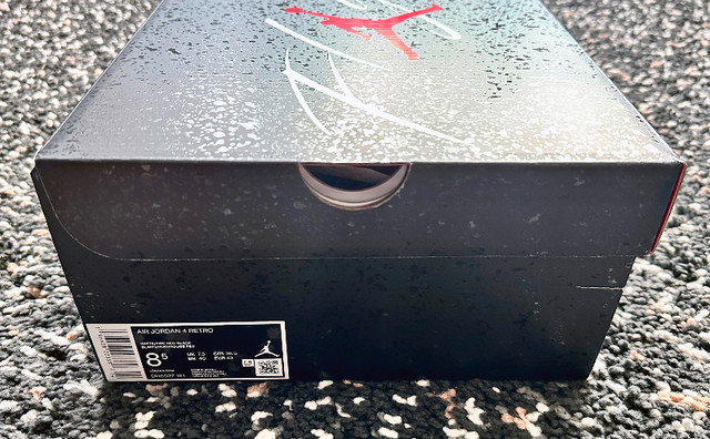 Jordan 4 Retro Red Cement - Neuves - Taille 42 EUR / 8.5 US dans Chaussures pour hommes  à Longueuil/Rive Sud - Image 4