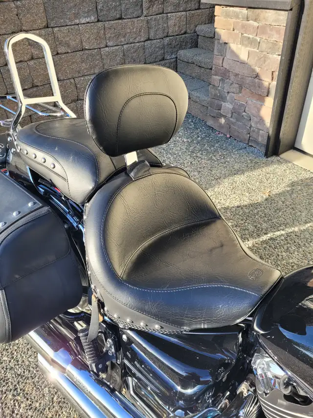 2011 Yamaha V-Star 650 Classic in Street, Cruisers & Choppers in Nanaimo - Image 7