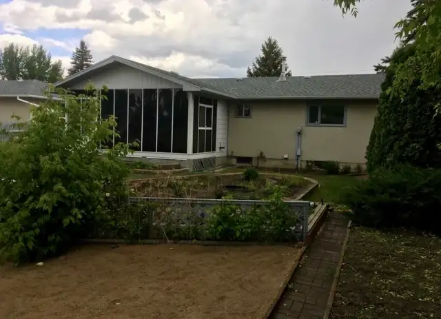  FULL HOUSE FOR RENT – 22 Dumont Cres., Nutana Park -East Side in Long Term Rentals in Saskatoon - Image 11