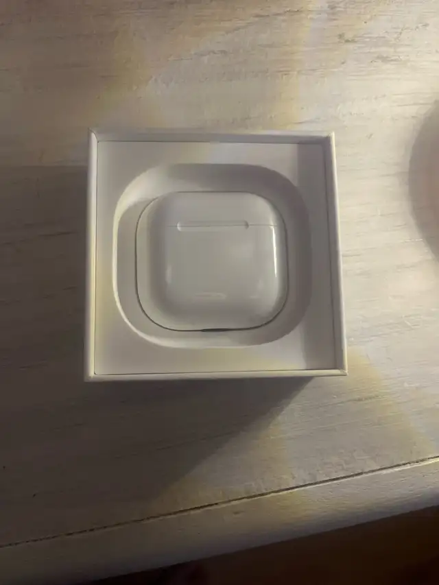 Original Apple AirPods in Headphones in City of Toronto - Image 4