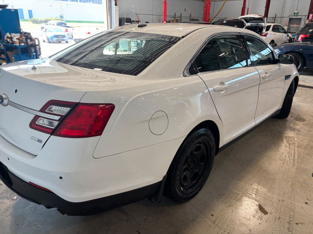 Equipped Ford Taurus Police Interceptor  in Cars & Trucks in Oshawa / Durham Region - Image 3