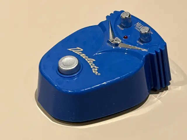 Danelectro Milkshake Chorus in Amps & Pedals in City of Toronto - Image 4