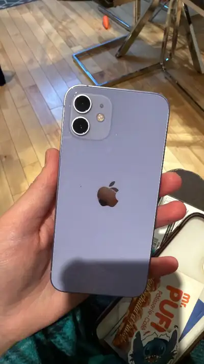 iPhone 12 MAUVE 64gb comme neuf 79% batterie avec bcp de cover, View more