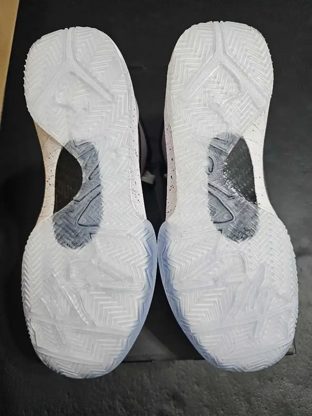 Kobe 4 Protro USA in Men's Shoes in Mississauga / Peel Region - Image 6