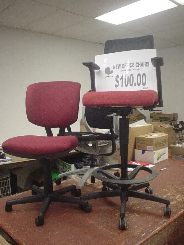 OFFICE CHAIRS in Chairs & Recliners in Kingston - Image 3