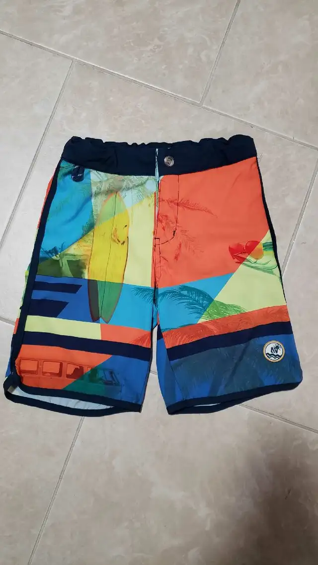 Maillot de bain pour garçon 8 ans in Kids & Youth in Laval / North Shore - Image 6