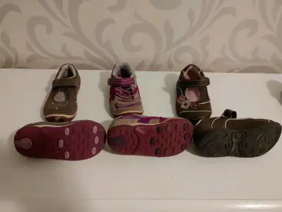 Selling 3 pairs of Stride Rite sneakers Left to Right kids shoes: Size 7 brown Size 7.5 purple Size...