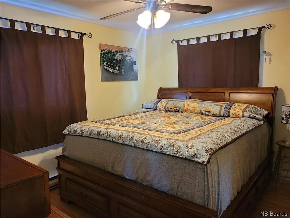 Cozy 3 Bedroom House for Rent in a Charming Neighborhood 5