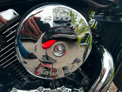 ‘97 Vulcan 800 Classic 25000 km New LED lights throughout Newly painted Comes with jack stand, secon...
