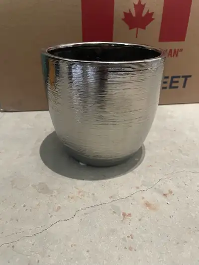 -Various small plant pots -$5 each
