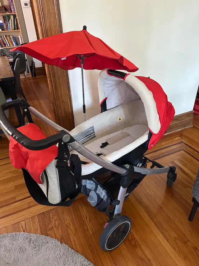 Poussette Bébé Confort in Strollers, Carriers & Car Seats in City of Montréal - Image 2