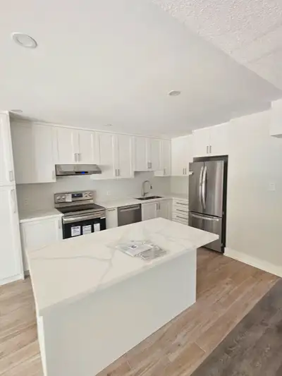 2 bedroom apartment for rent - Close to Brock St and Dundas