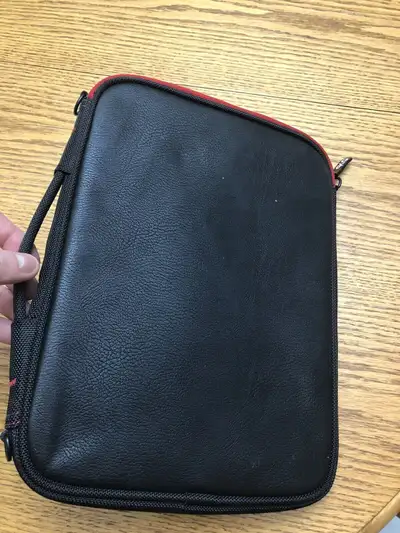 Etuit en cuir pour tablette, View more