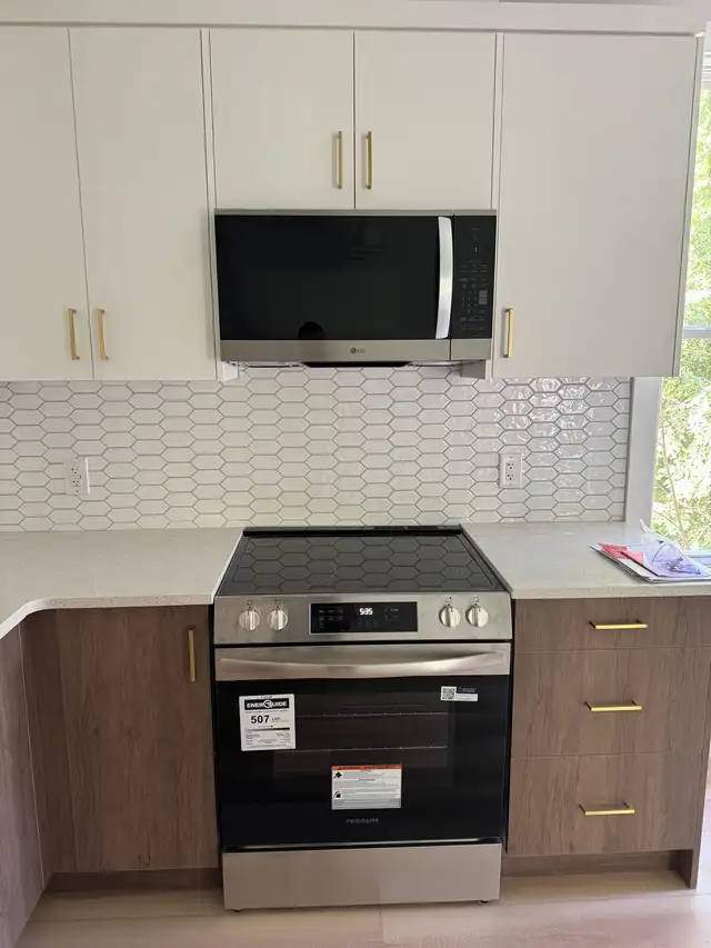Kitchen Installation & Cabinets | Fast, Clean Work406210111792097281