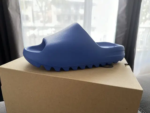 Yeezy Slide Azure for sale in Men's Shoes in City of Montréal - Image 2