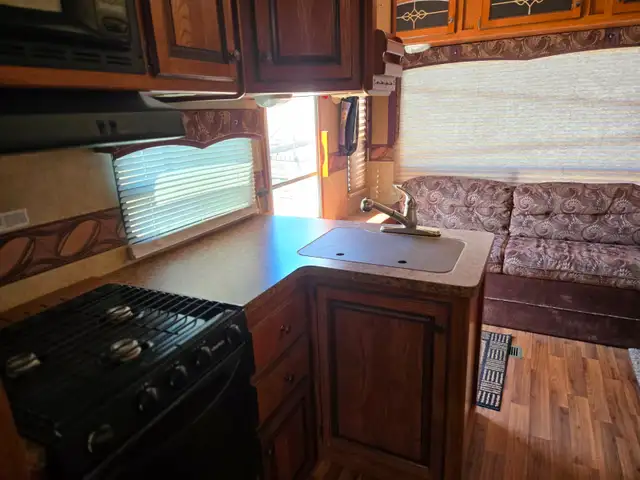 Camper for sale in Travel Trailers & Campers in Regina - Image 8