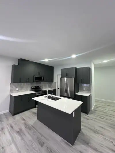 Brand new 4bd plus a main floor den with front attached double garage. Located in Kinglet gardens wi...