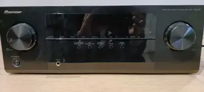 Experience excellent audio quality with this used Pioneer VSX-321 AV receiver, offering 5.1 channel...