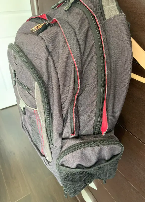 ROOTS Backpack- School-Laptop Backpack-So Lightweight in Other in City of Toronto - Image 3