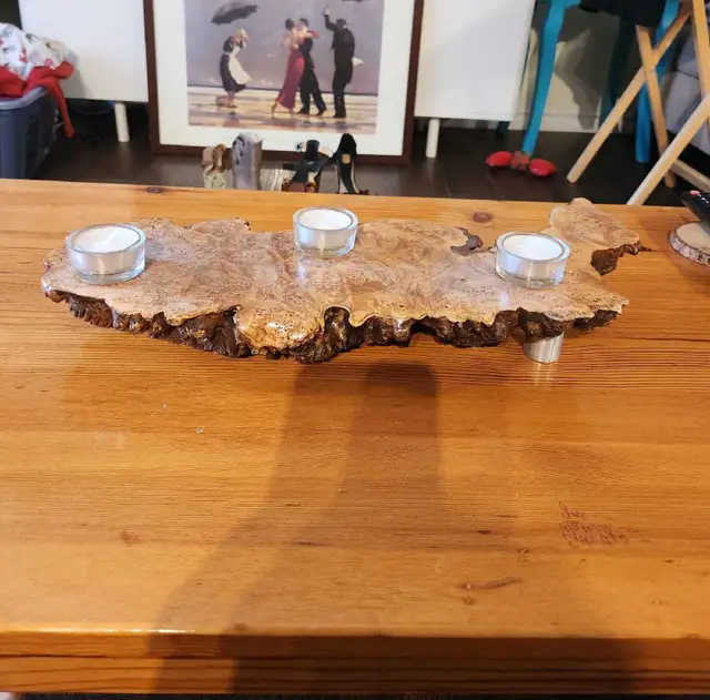beautiful hand made live edge wood burl candle holder in Home Décor & Accents in Ottawa - Image 6