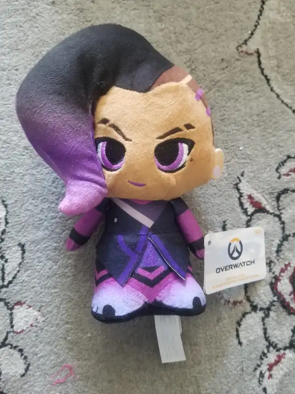 Funko Overwatch Sombra Collectible Plush with original tag in Toys & Games in Markham / York Region - Image 3
