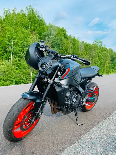 2021 YAMAHA MT-09 ✅Bike has low mileage, only 4200km ✅Beautiful colour storm fluo with red rims ✅Com...
