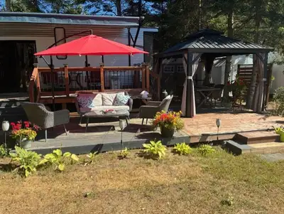 Roulotte Cherokee Forest River 2013 à vendre au Camping Idéal, 90, route 307 à Bowman, J0X 3C0. Nous...
