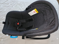 Clek Liing Baby Car seat Mammoth and base, Mat-thingy, and cover