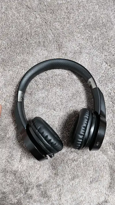 Monster Clarity HD Wireless Headphones ($25) If you are seeing this ad, this item is still available...