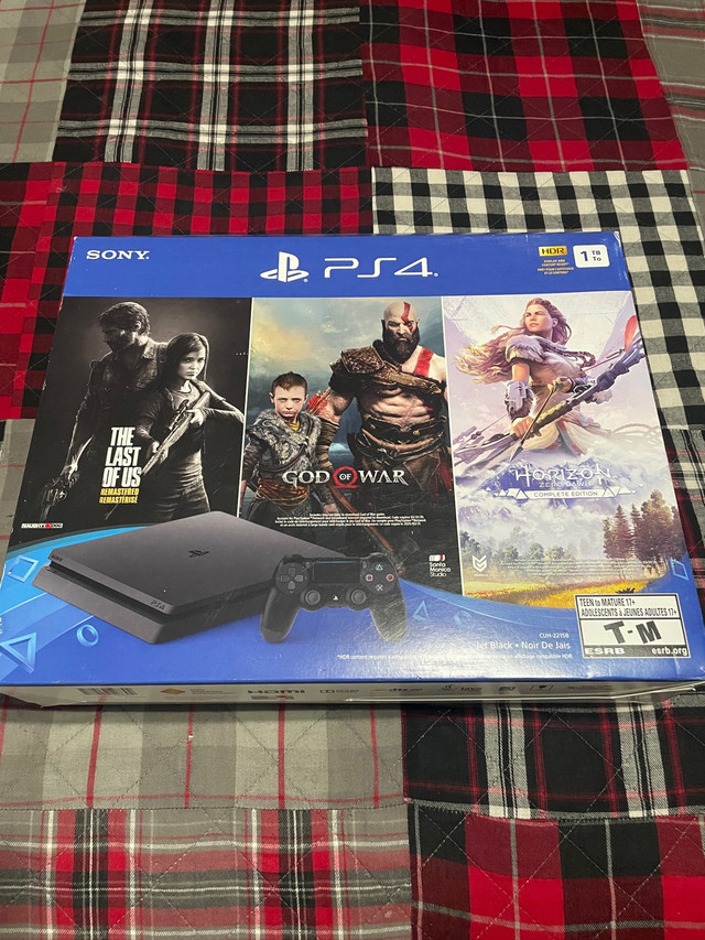 Ps4 slim 1Tb with 11 games in Sony Playstation 4 in Renfrew - Image 3