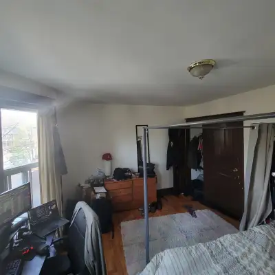 Need urgent help replacing current roommate. Looking for student or professional Private, spacious 2...