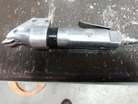 AIR SOCKET WRENCH LIKE NEW