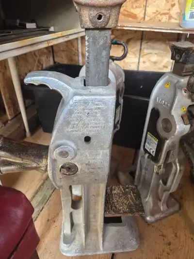 Heavy Duty Simplex Jacks, View more