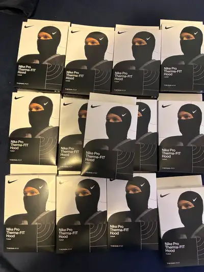 Nike Pro Therma-FIT Hood, View more