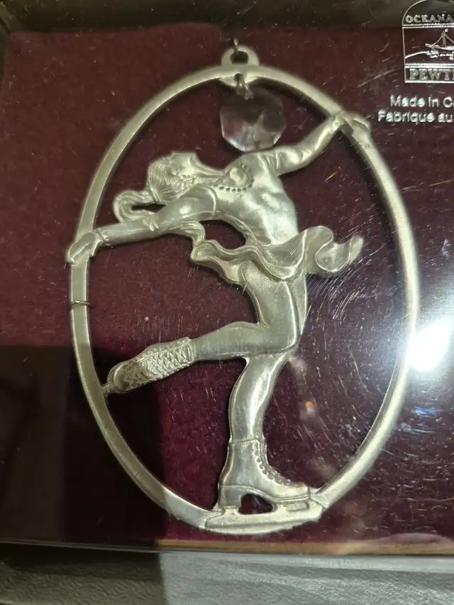 Pewter Figure Skater Ornament - Kanata in Skates & Blades in Ottawa - Image 2