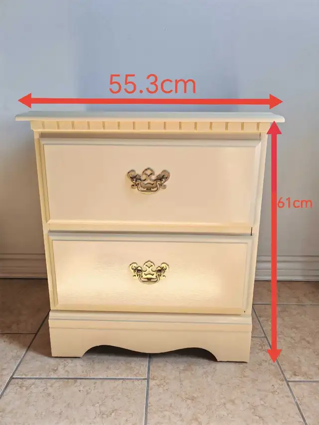 Side Table/Nightstand in Coffee Tables in Ottawa - Image 7