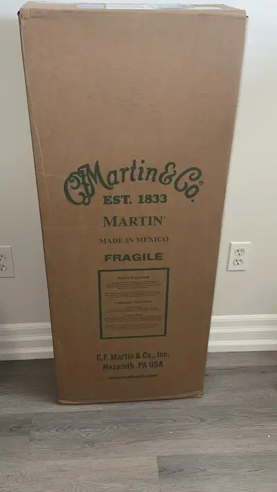 Martin Guitar Accustic Electric Guitar D-10E Road Series Spruce Acoustic-Electric Guitar with Gig Ba...