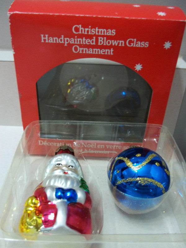 CHRISTMAS HAND PAINTED BLOWN GLASS ORNAMENTS in Arts & Collectibles in Hamilton - Image 2