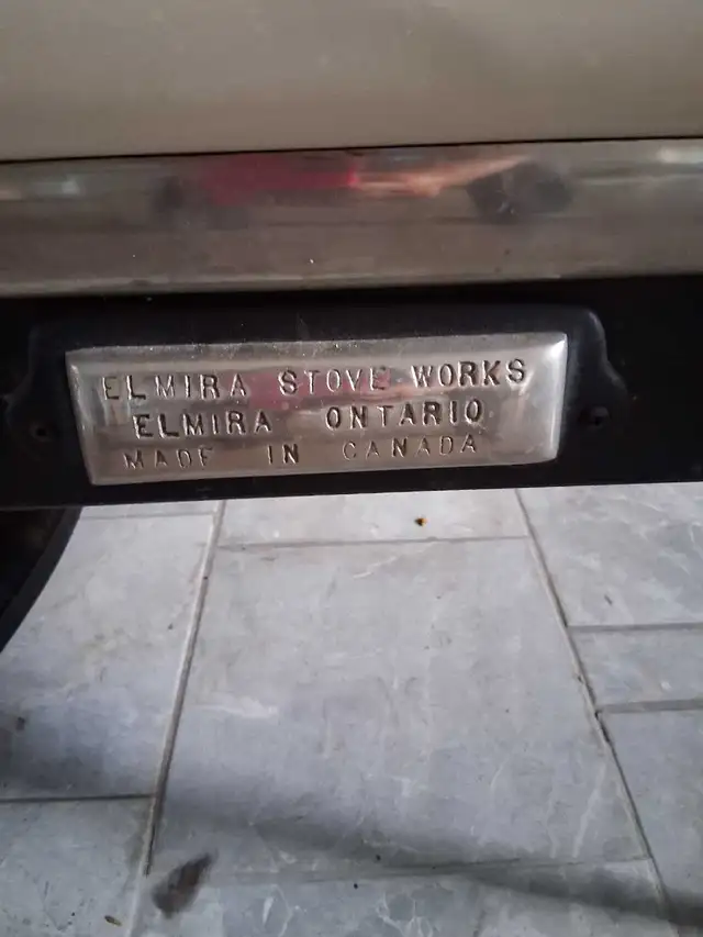 Elmira Cook Stove in Stoves, Ovens & Ranges in Kitchener / Waterloo - Image 3