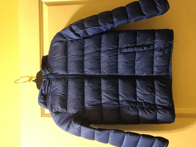 Boys Down jacket - size 10-12 - blue in Kids & Youth in Calgary - Image 2