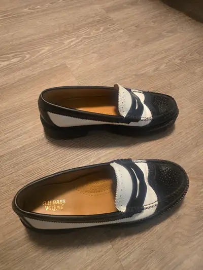G.H. Bass Weejuns Lug Sole Loafers - Black & White - Size 9.5, View more