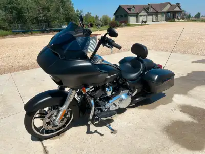 Denim Black-107” Milwaukee-Eight Engine, Premium Infotainment System with large 6.5” screen, GPS Nav...