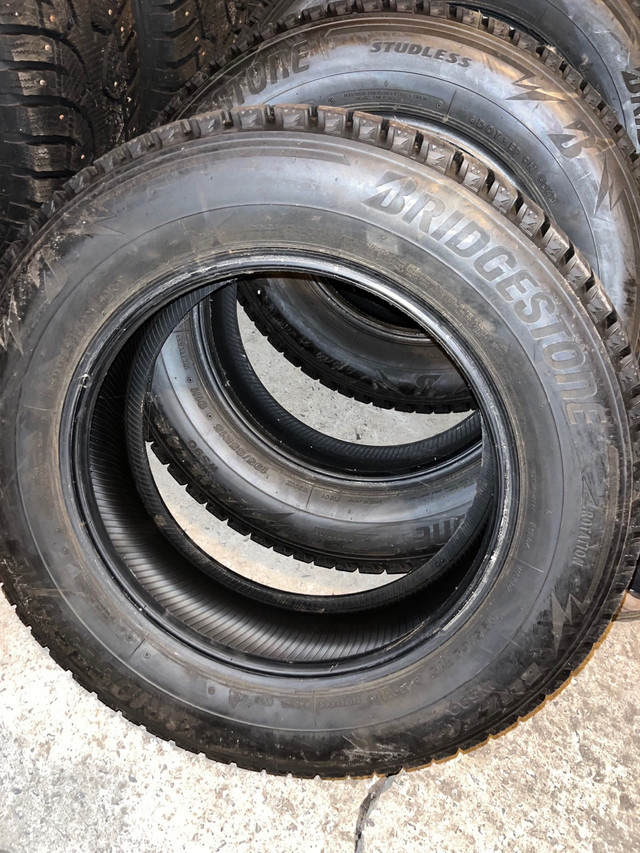 Pneus neige Bridgestone 195/65/R15 dans Pneus et jantes  à Lanaudière