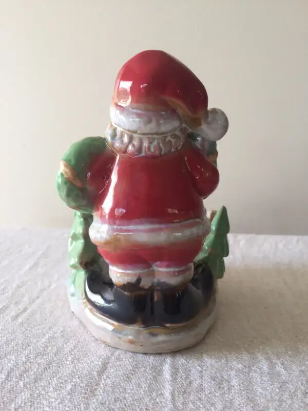 CHRISTMAS SANTA CANDLE HOLDER in Home Décor & Accents in Edmonton - Image 7