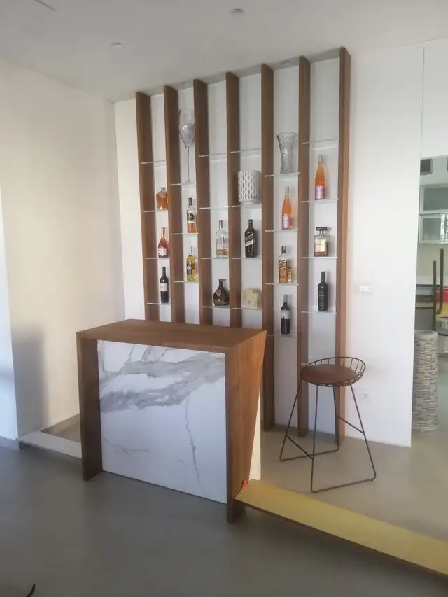 Kitchens and milwork installation services493598559080949764