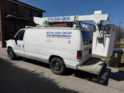 2000 Ford E350 with bucket approximate height between 35 to 40 feet truck and bucket works perfectly...