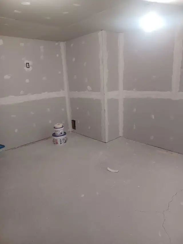 framer looking for work64840289257219123