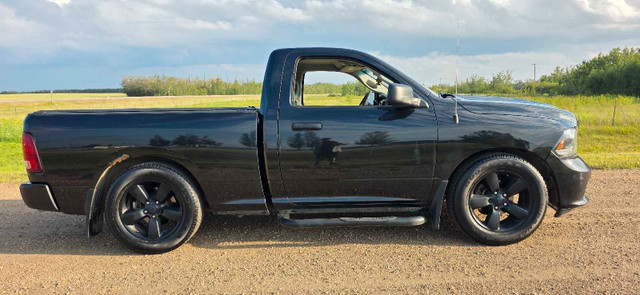 2015 RAM 1500 5.7L V8 Hemi in Cars & Trucks in Edmonton - Image 3