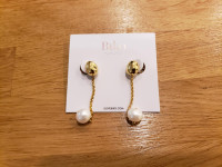 Paloma Pearl Drop Earrings (Gold)